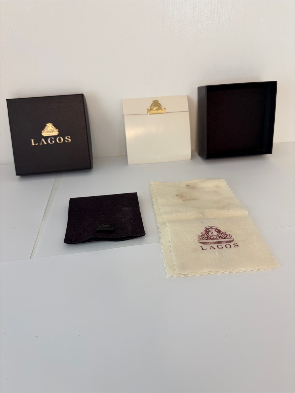 LAGOS Box and Polishing Cloth Set in Black and Cream
